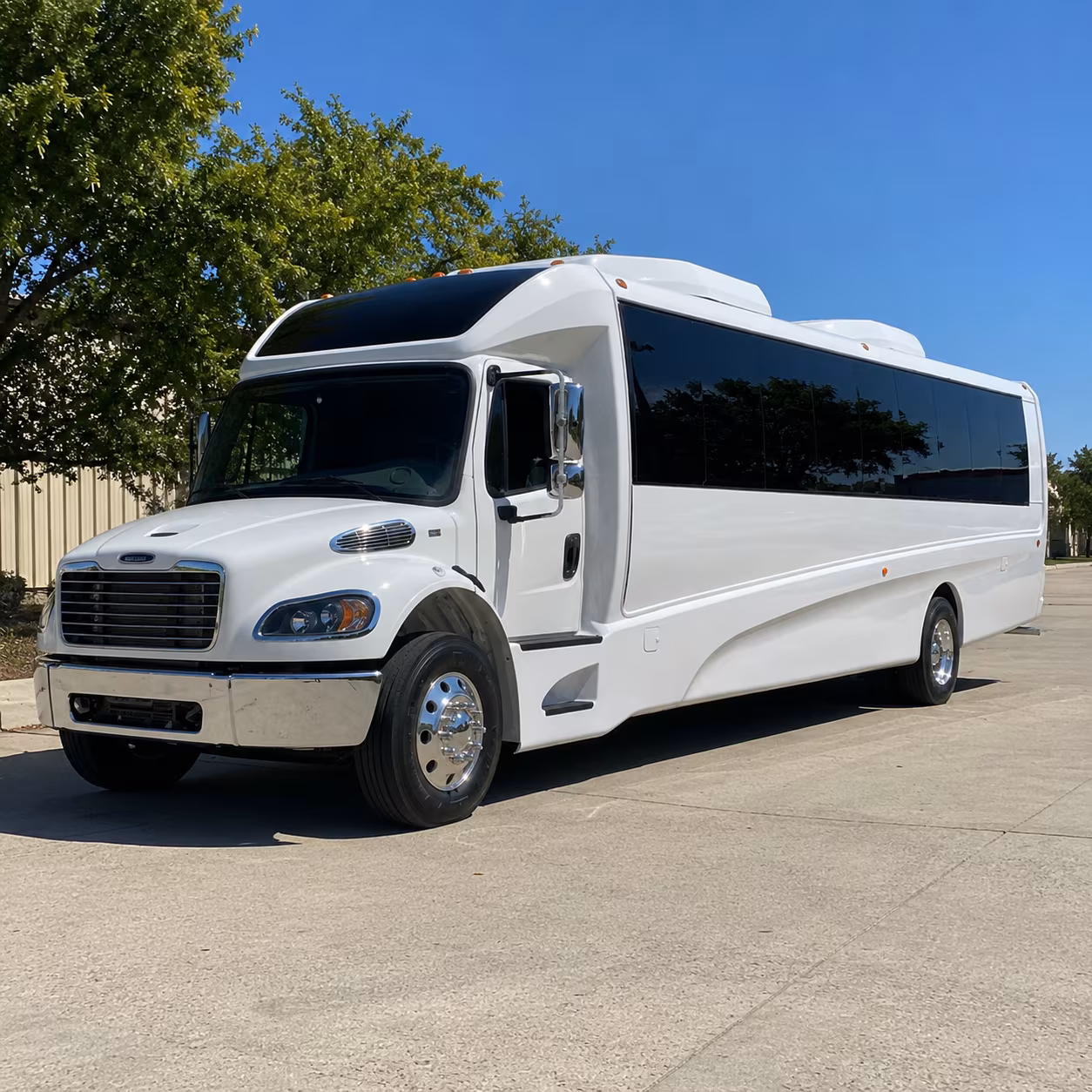 little rock 35 passenger minibus
