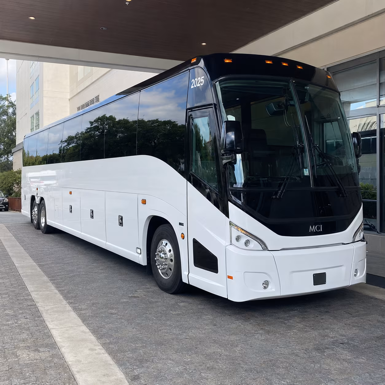 little rock 54 passenger charter bus