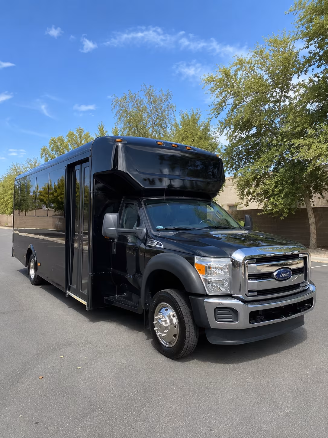 little rock holiday party bus rental