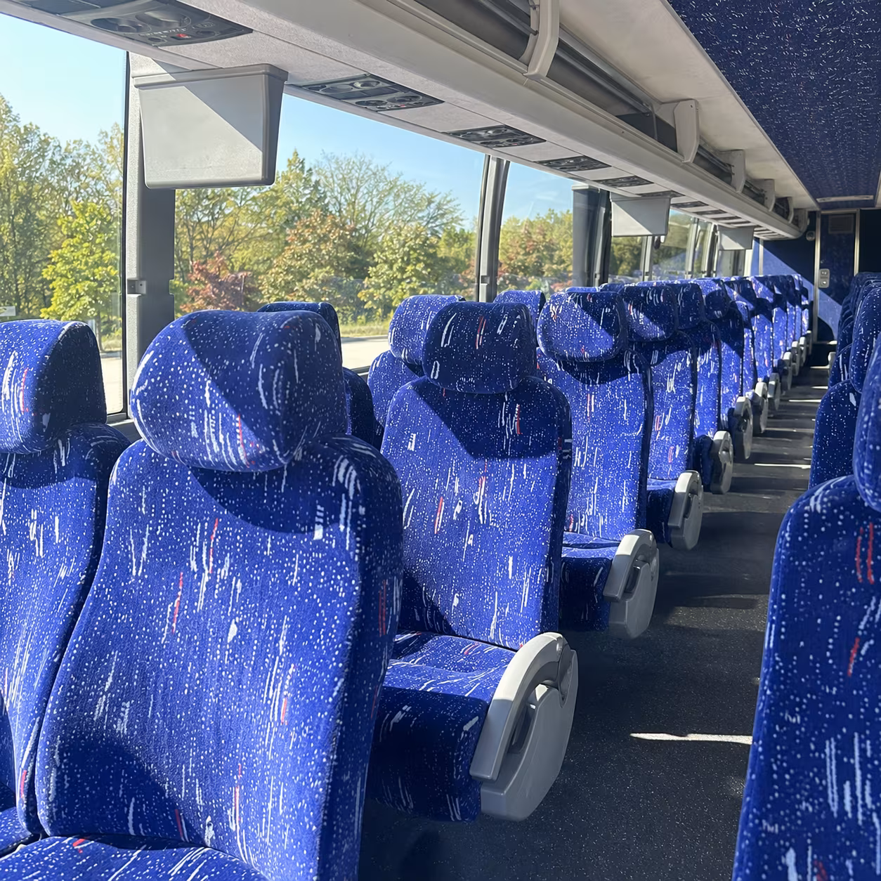 little rock wine tour charter bus rental
