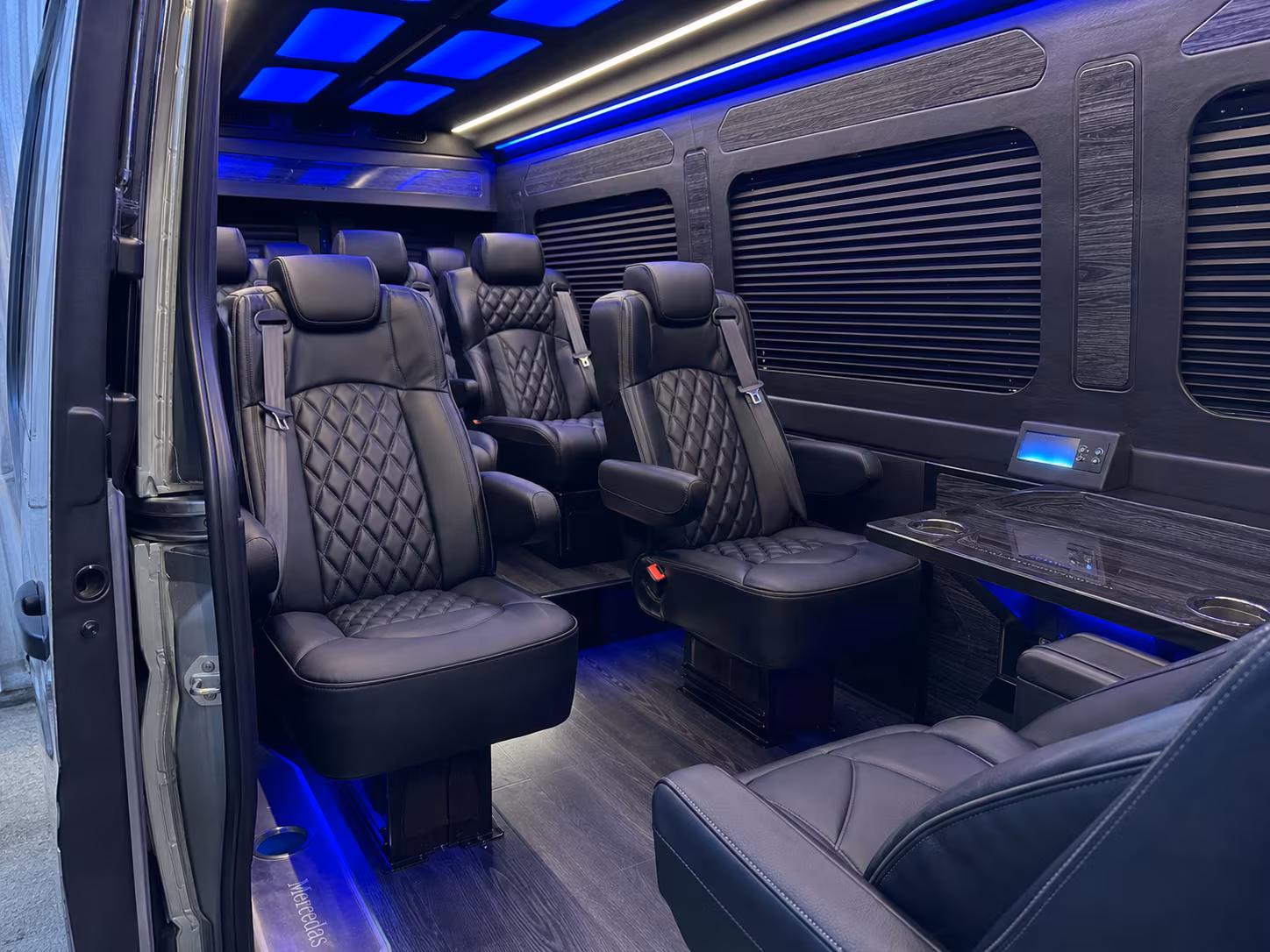 sprinter vans and small group prom buses in little rock arkansas